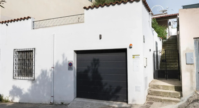 Casa di Elena in Iglesias, Забронировать Отель Отели Иглесиас 3 звезды, 3*
