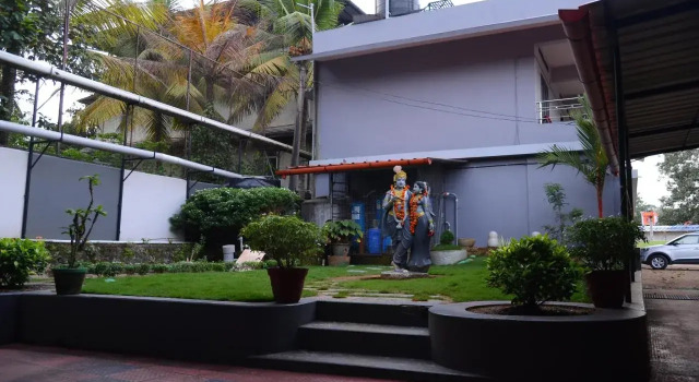 Sivasakthi Lodge