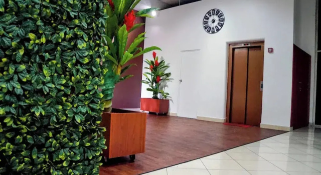 Edificio Tofino, Book Hotel Quito Sierra, near Multicines
