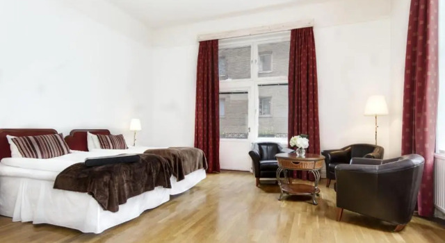 Полулюкс с балконом First Hotel Stadt