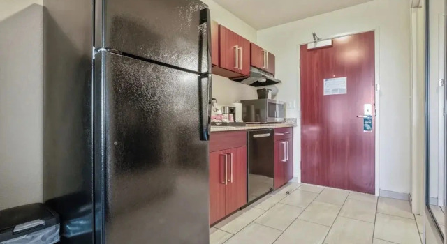 Трёхместный люкс Cobblestone Inn & Suites - Boise City
