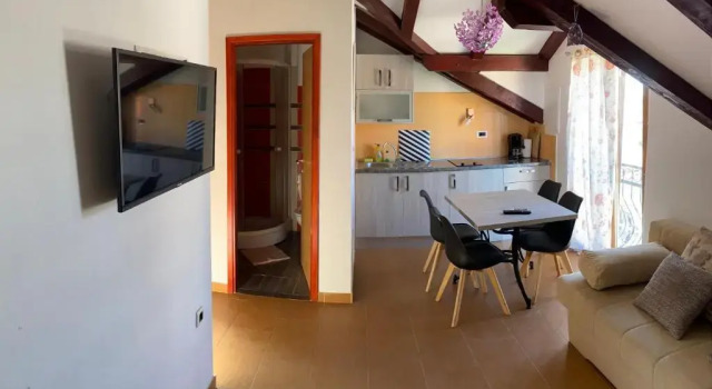 Апартаменты Мансарда c 1 комнатой Apartments Cvita
