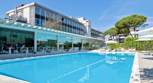 Отель Italiana Hotels Florence