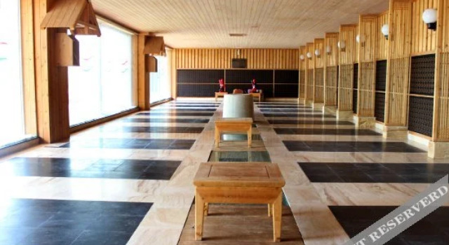 Spring Spa Hotel Dianchi, Rezerwuj Ośrodek wypoczynkowy Hotele w Kunming z parkingiem, Parking