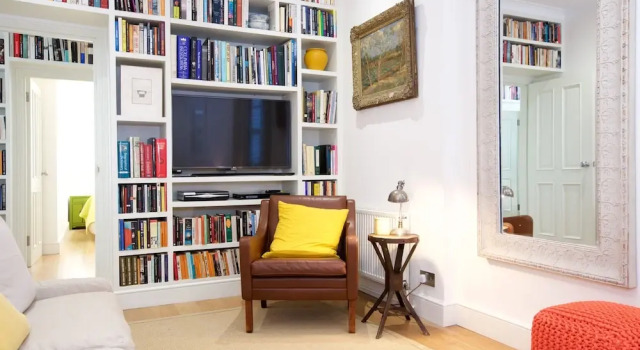 JOIVY English Retro 2BR Apt Near Battersea Park