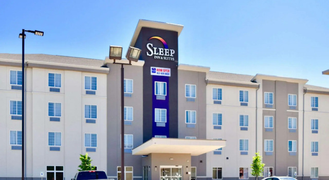 Четырёхместный номер Standard Sleep Inn & Suites Houston Westchase - Little Saigon