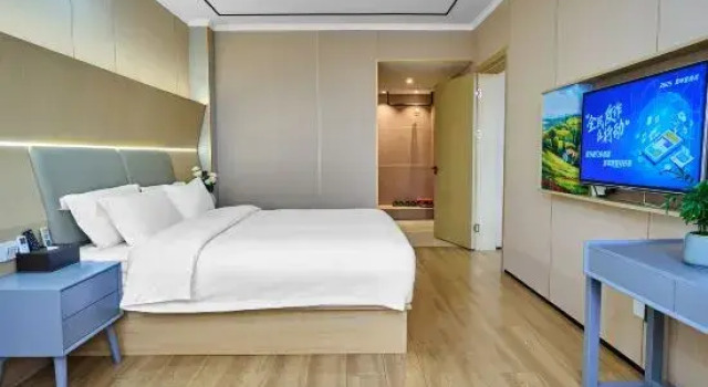 Люкс Yitian Hotel (Shishi Pedestrian Street)