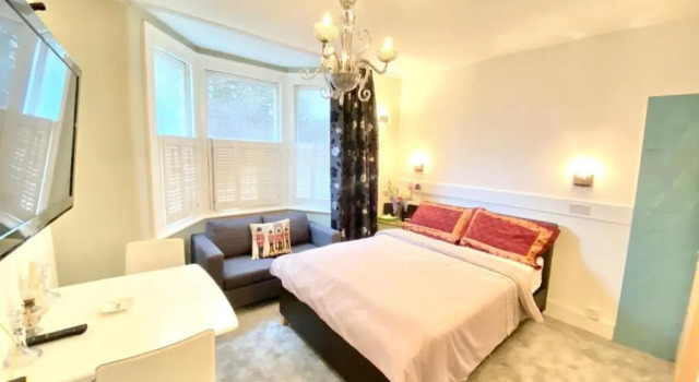Modern And Cosy Studio Flat