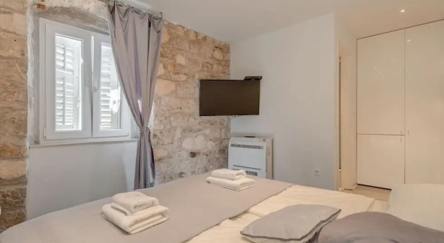 Palace Luxury Retreat, Забронировать Гостевой дом Сплит Брач, рядом с Бухта Сплит