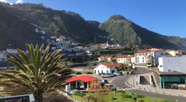 Pe Rola Views Inn By Madeira Sun Travel