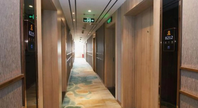 Super 8 Hotel (Beijing Qianmen Tiantan Park Dongmen)