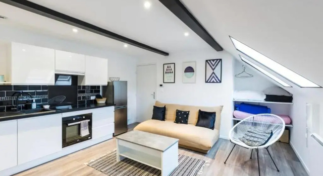 Bienvenue à Reims type studio charmant et lumineux 2 étage, Rezerwuj Apartament Reims Champagne