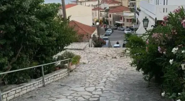 Апартаменты Cozy little house close to the port