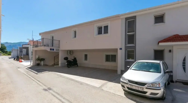 Apartments Hope, Book Lejlighed Hoteller i Split Region med parkering, Parkering