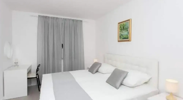 Apartment Dupcic - Two Bedroom Apartment With Balcony