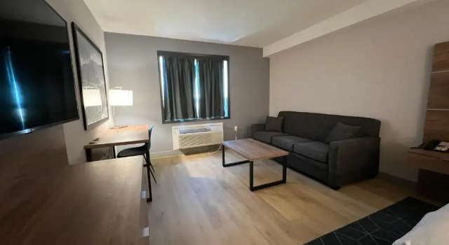 Business Zimmer Super 8 by Wyndham Cornwall ON