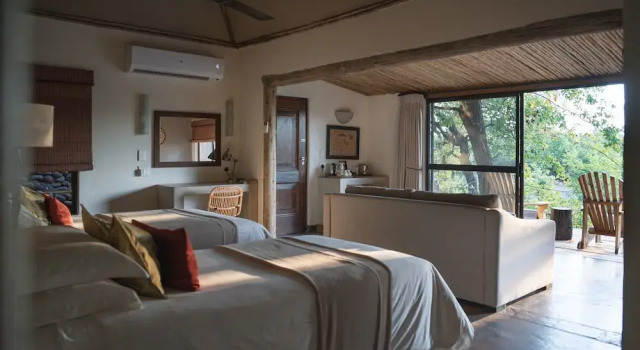 Mashatu Lodge, Book Hotel Lentswelemoriti Central District