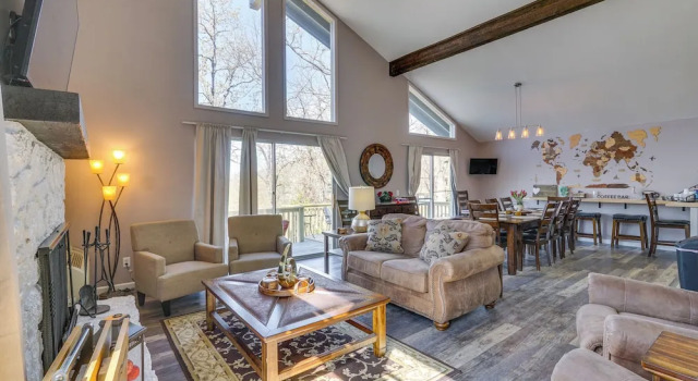 Коттедж Ultimate Lake Getaway in Osage Beach, Resort Perks