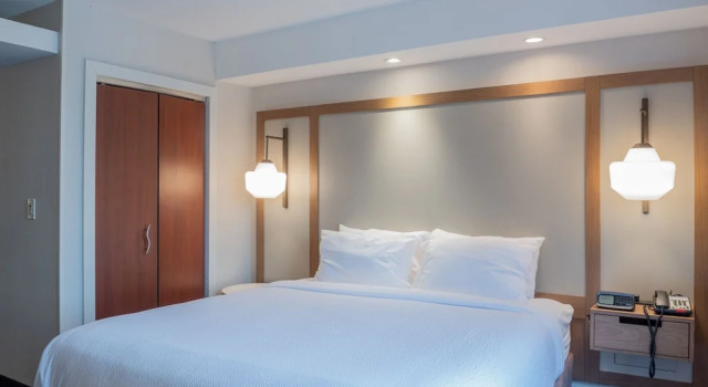 Люкс Fairfield Inn & Suites Denton