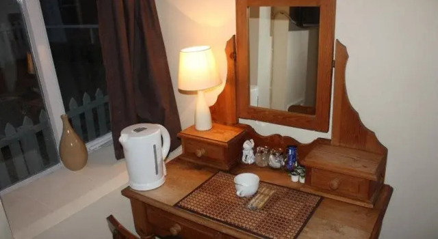 The Squirrel Inn, Забронировать Отель Отели Суррей с парковкой, Парковка
