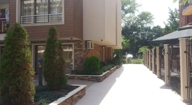 Azur Apartments