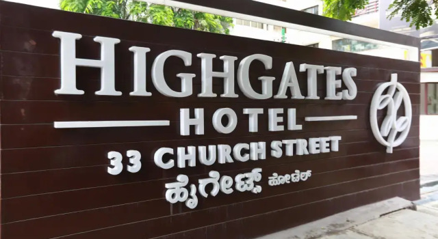 High Gates Hotel, Rezervovat Hotel Hotely v Bangalore s parkováním, Parkování
