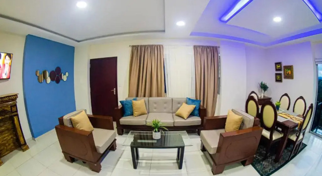 Апартаменты City Views Apartment