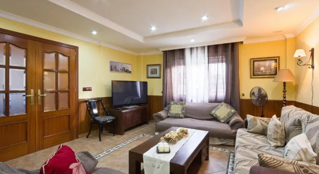 Casa Marta, Rezervați Hotel Chimeneas 