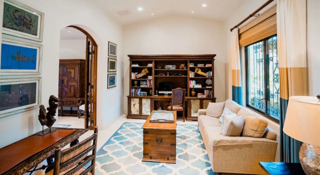Luxury Mexican Hacienda Retreat Within Palmilla Resort Community, Забронировать Курортный отель Отели Южной Нижней Калифорнии с парковкой, Парковка