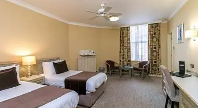 Семейный номер Standard Hotel Indigo Leeds by IHG