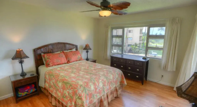 Menehune Shores 225 - Ocean Front 2-Bedroom Air-Conditioned Condo with a Tremendous View, Забронировать Отель Кихеи Мауи