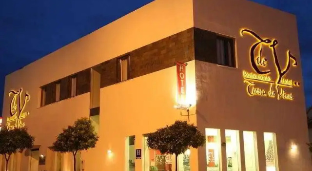 Hotel León Tierra de Vinos, Забронировать Отель Ла-Пальма-дель-Кондадо Муниципалитет Уэльва
