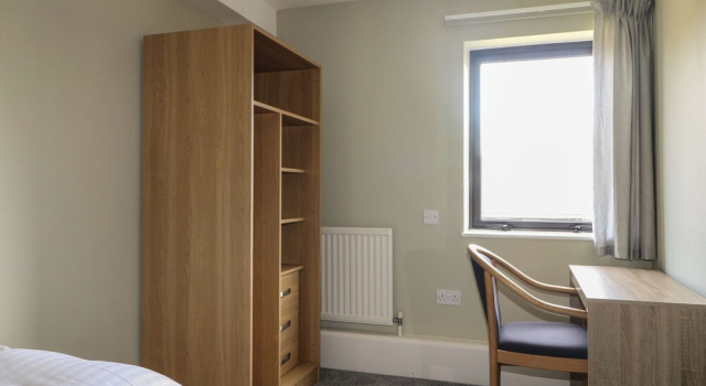 Marine Court Three Bedroom First-floor Apartment, Забронировать Апартаменты/квартира Апартаменты Исторического графства Суссекса, Апартаменты/квартира