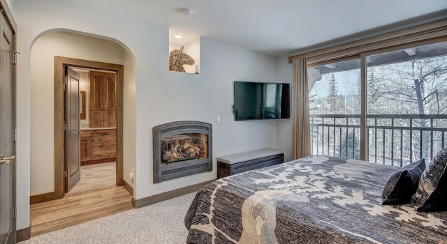 3br Slopeside Beaver Creek  Ski-in, Sleeps 10 3 Bedroom Townhouse by RedAwning, Забронировать Отель Отели Бивер-Крик 3 звезды, рядом с Гонконгский Диснейленд, 3*