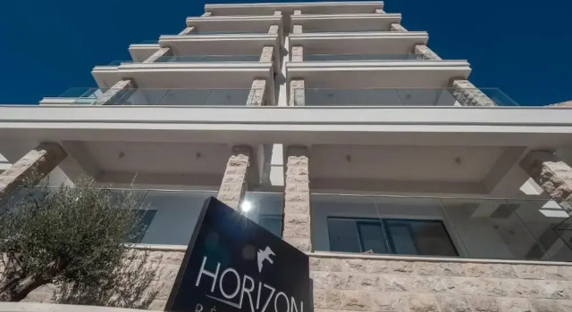 Horizon Two Bedroom Penthouse Hot tub