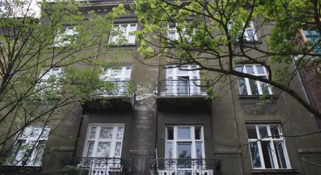 Cracow Rent Apartments - spacious apartments for 2-7 people in quiet area - Kolberga Street nr 3 - 10 min to Main Square by foot, Забронировать Апартаменты/квартира Старый город Краков, рядом с Бизнес-центр Краковия