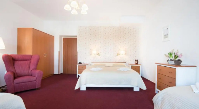 Четырёхместный номер Standard Hotel Pošta