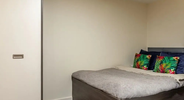 Rooms & Studios for STUDENTS Only BOLTON