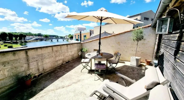 Апартаменты QUAI 3 loft moderne et lumineux les pieds dans l'eau