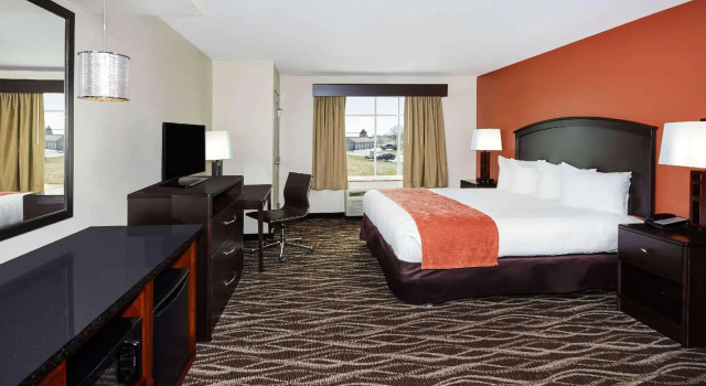 Двухместный номер Standard AmericInn by Wyndham Waupun