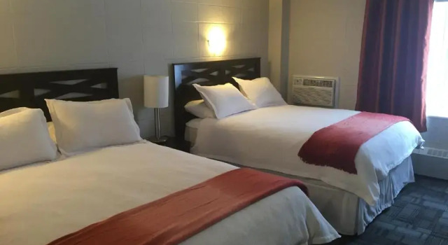 Номер Superior Grand Marshal Inn