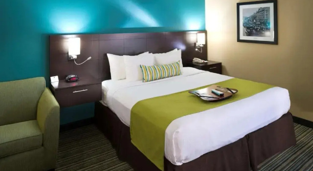 Люкс Best Western Plus Knoxville Cedar Bluff