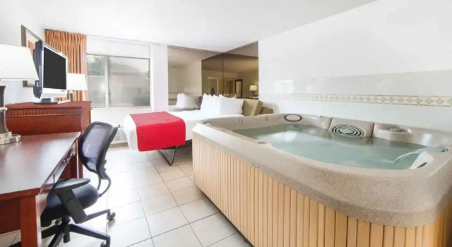 Sviitti Ramada by Wyndham Enid