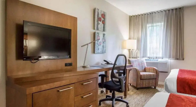 Четырёхместный номер Standard Цокольный этаж Comfort Inn Mont Laurier