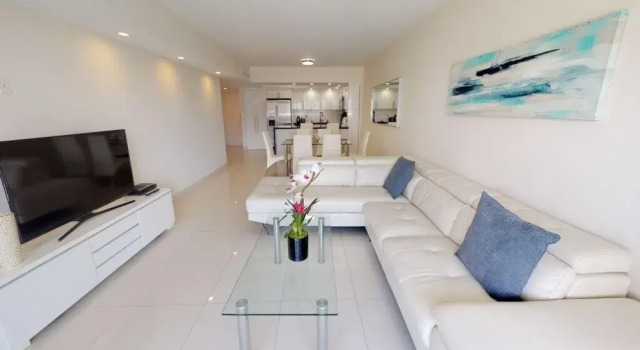 Premium 1 Bedroom +den Ocean View Or925