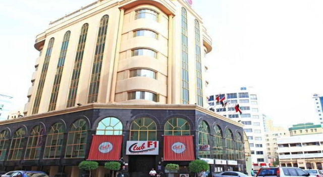 Metropolitan Hotel Bahrain, Rezervovat Hotel Hotely v Capital Governorate s bazénem, Bazén