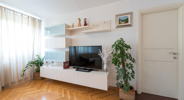 Apartment Snjeza - spacious & comfortable: A1 Split, Riviera Split, Prenota Appartamento Splitska 