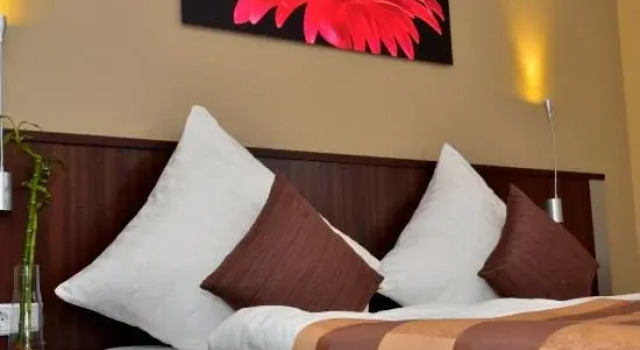 Tucado Cafe | Restaurant |, Prenota Hotel Cadolzburg Media Franconia