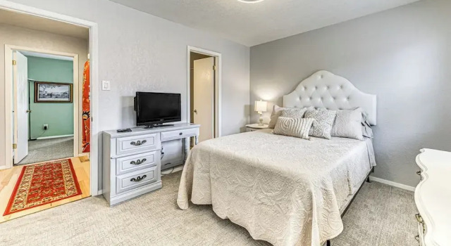 4 Mi to Dtwn: Cozy Family Condo in Ruidoso!