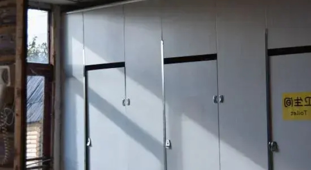 Кровать в общем номере (мужской номер) Enhe Ranch International Youth Hostel